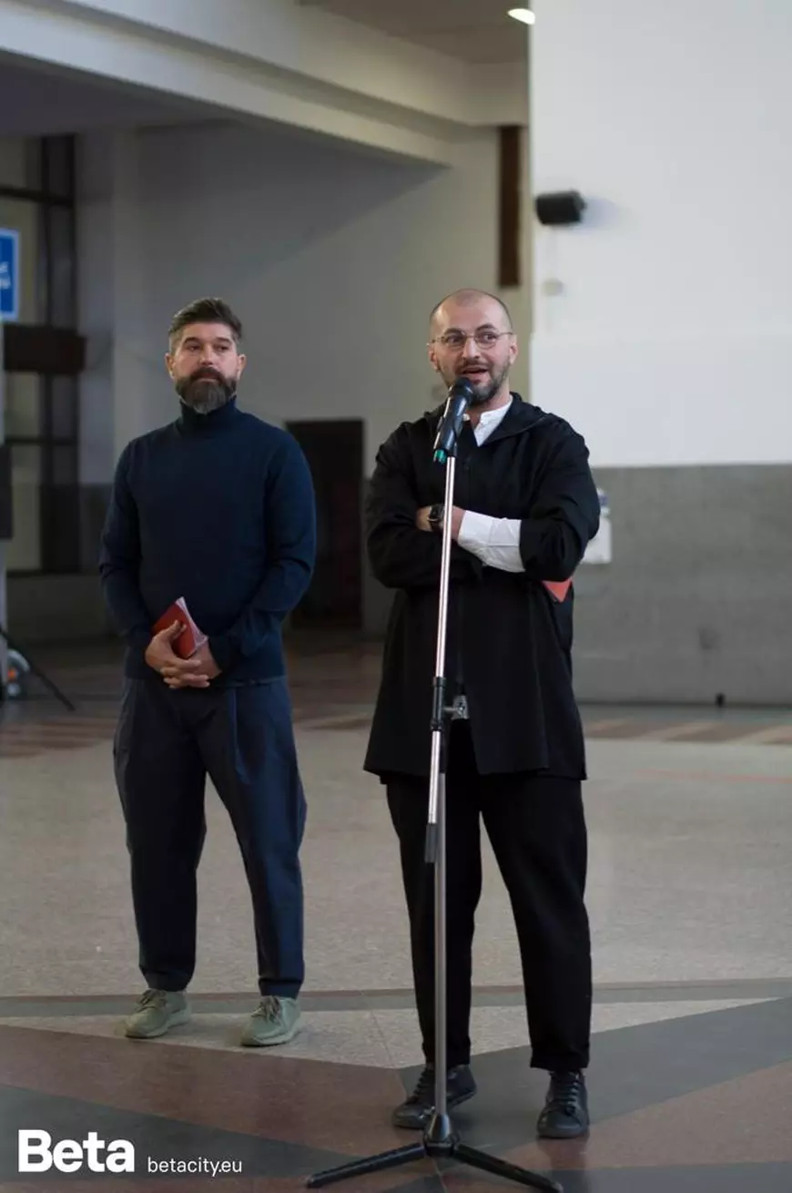 Frontiere ferme, nevoi comune în România, Moldova și Ucraina. Expoziția care arată cum „linia NATO definește siguranța și lipsa ei”