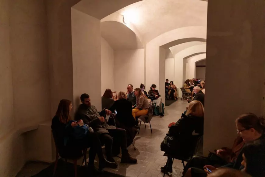 Am fost la un spectacol de operă la Odesa. Întârziat cu aproape o oră din cauza unei alarme de atac aerian, când artiștii și publicul au mers în adăpost 