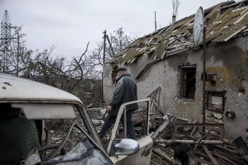 Mărturii din Herson. Ce înseamnă pentru soldații ruși metoda de tortură „telefonul lui Zelenski”: „Mi-au pus doi electrozi pe testicule și au rotit manivela”