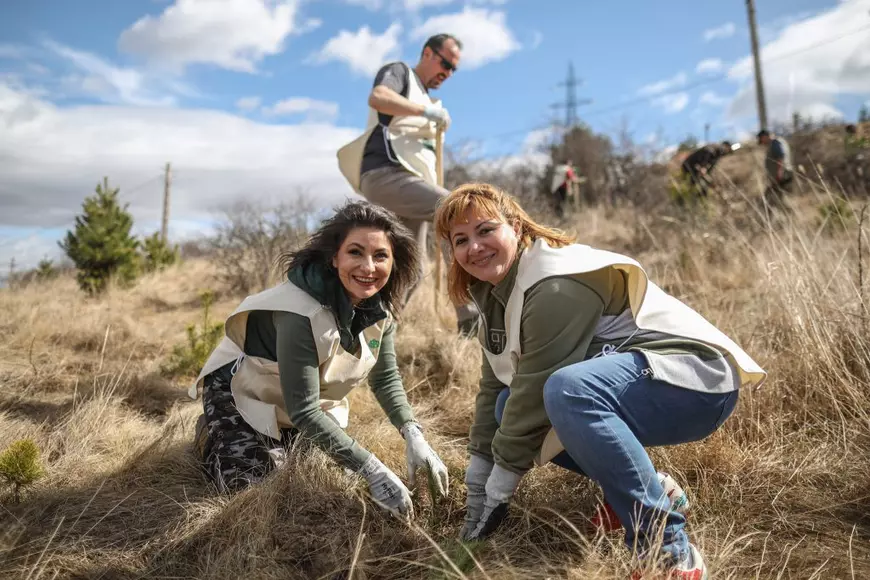 „România plantează pentru mâine”