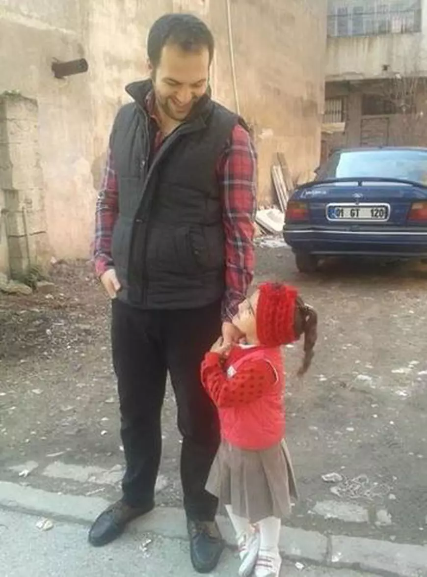 Un tată și fiica lui de 3 ani, o mamă și fata ei de 15 ani și un cuplu sunt victimele care au murit în explozia de la Istanbul