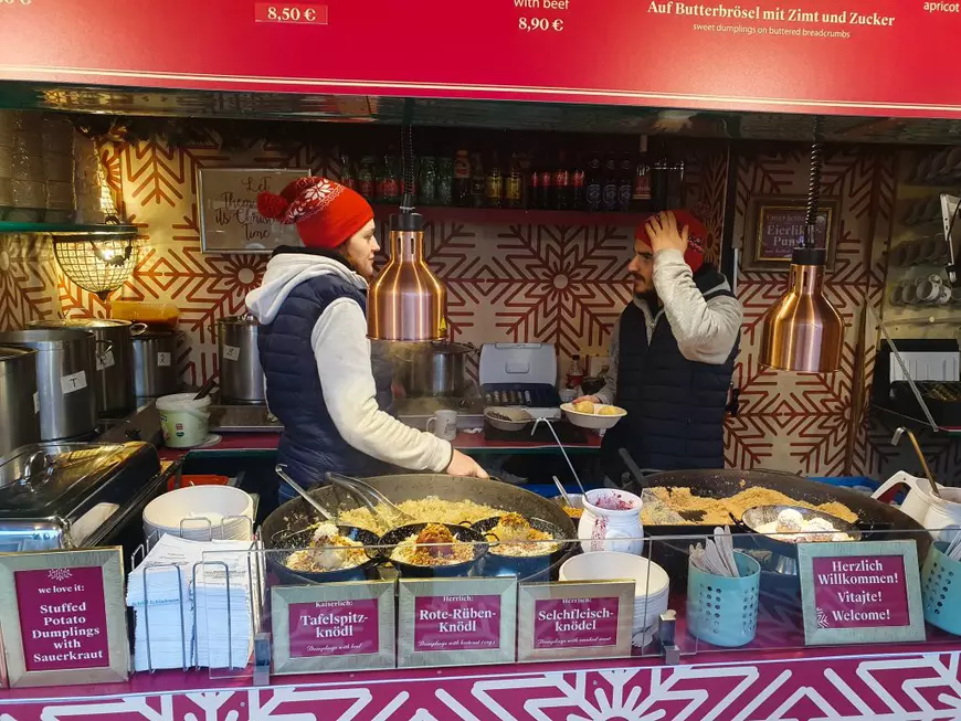 REPORTAJ. Austria nu ne vrea în Schengen, dar vienezii ne așteaptă cu brațele deschise în Târgul de Crăciun: „Să rețineți că suntem oameni buni și drăguți”