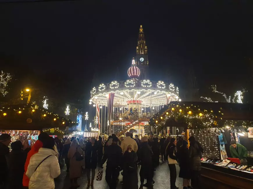 REPORTAJ. Austria nu ne vrea în Schengen, dar vienezii ne așteaptă cu brațele deschise în Târgul de Crăciun: „Să rețineți că suntem oameni buni și drăguți”