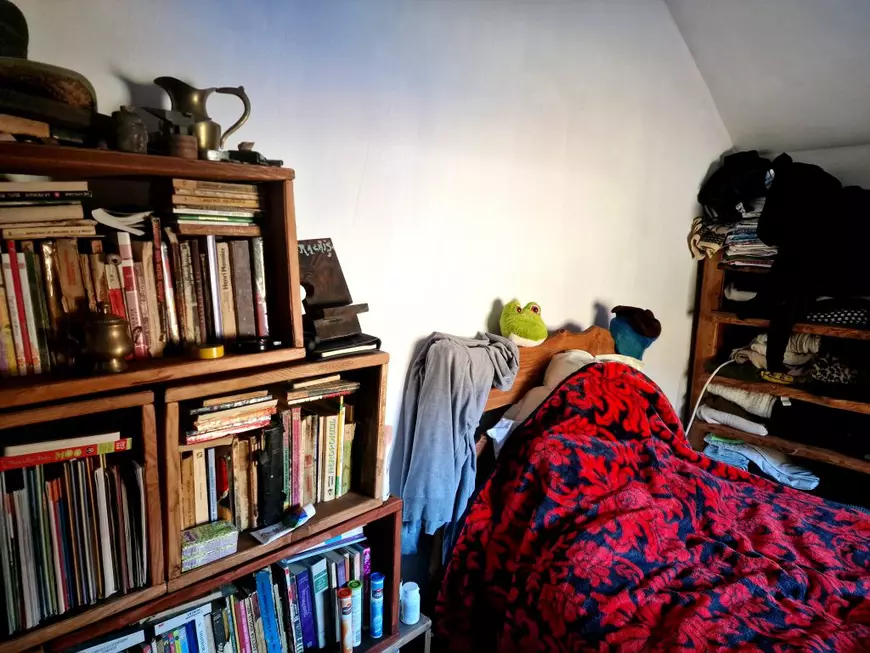 REPORTAJ. Problemele unui antreprenor întors acasă: „Cei de la ISU m-au întrebat: «Dar plan de evacuare cădere meteoriți aveţi?» Glumeau sau nu?”