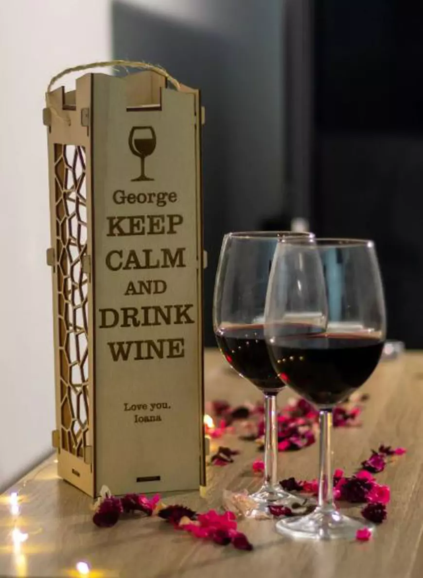 cutie cadou pentru vin personalizată 