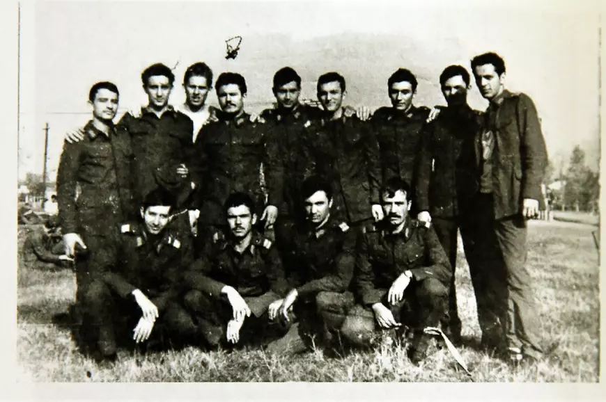 S-a dus să scoată din foc cărțile Bibliotecii Universitare și a fost împușcat în inimă. 33 de ani de când o mamă din Bacău își plânge copilul mort la Revoluție