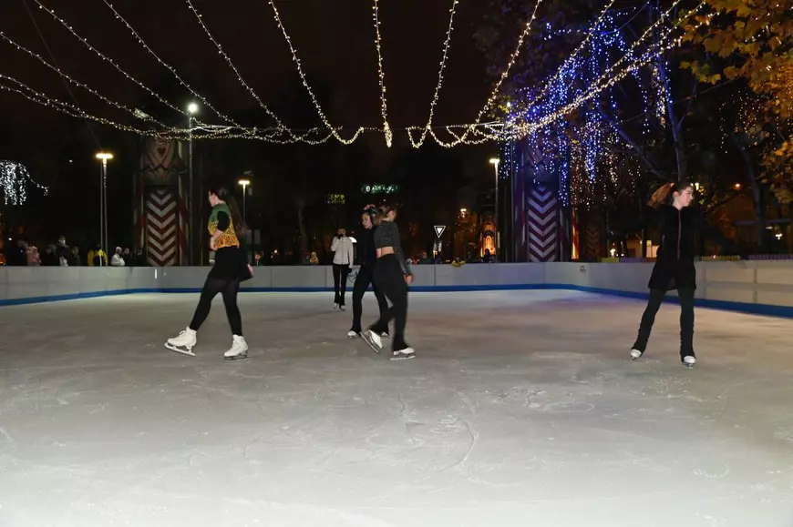 Unde putem să patinăm în București? Cișmigiul e cea mai scumpă locație, în Piața Obor, accesul e gratuit