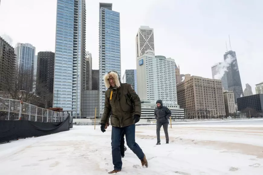 Crăciunul americanilor, dat peste cap de o furtună de zăpadă fără precedent. 27 de morți și milioane de oameni afectați