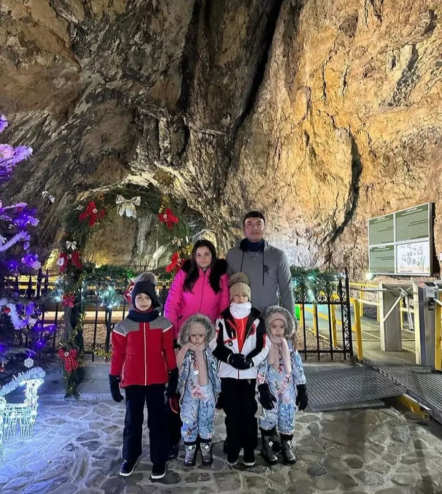 FOTO. Cum l-a așteptat familia lui Cristi Borcea pe Moș Crăciun