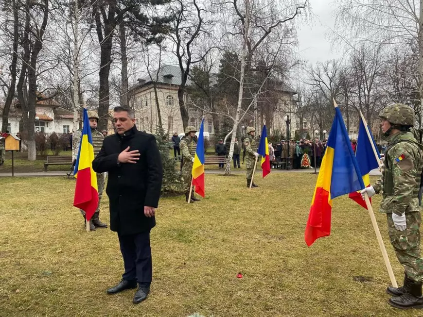 Doi consilieri PSD s-au luat la bătaie după ce au dansat Hora Unirii, la Huși. „A fost o joacă de băieți mai mari”