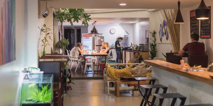 Avantaje si dezavantaje hostel- Ce este un hostel