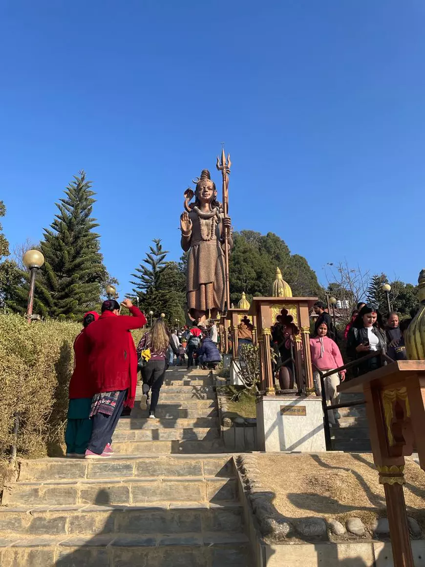 Corespondență din Nepal. Accidentul aviatic, cel mai grav din ultimii 30 ani, s-a petrecut în timpul unei sărbători naționale. „Am auzit explozia” 