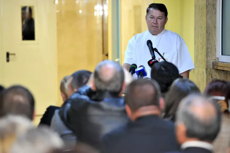 STUDIU DE CAZ. Cum ajung colegi de comisie profesională ai unui doctor cercetat pentru moartea unei tinere de 36 de ani să întocmească ei expertiza 