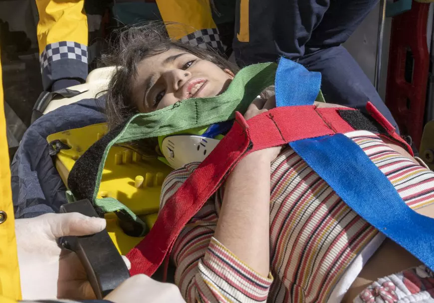 Peste 41.000 de morți, în Turcia și Siria, după cutremur. Tot mai puțini oameni sunt scoși în viață din ruine