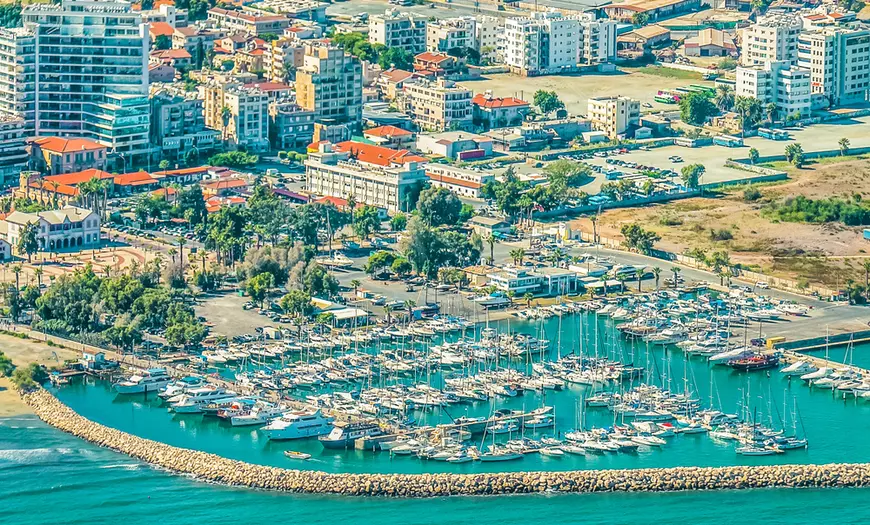 Destinaţii turistice pe care să le vizitezi în luna martie - Marina din Larnaca