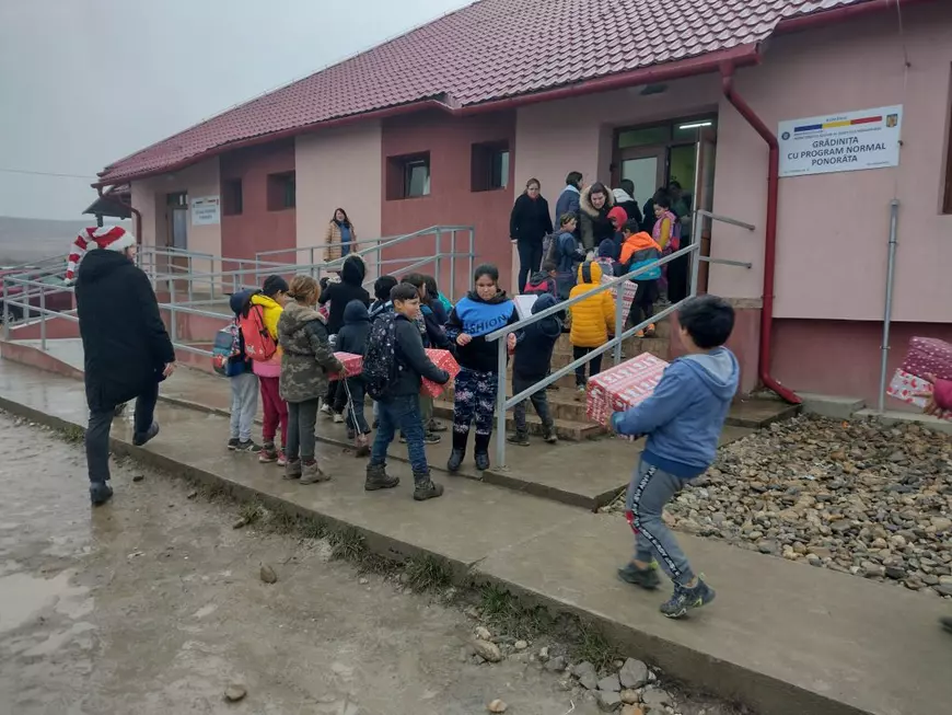 Profesoară din Cluj care de 20 de ani lucrează cu copii vulnerabili: „Școala românească nu e făcută pentru copii, ci pentru fală”