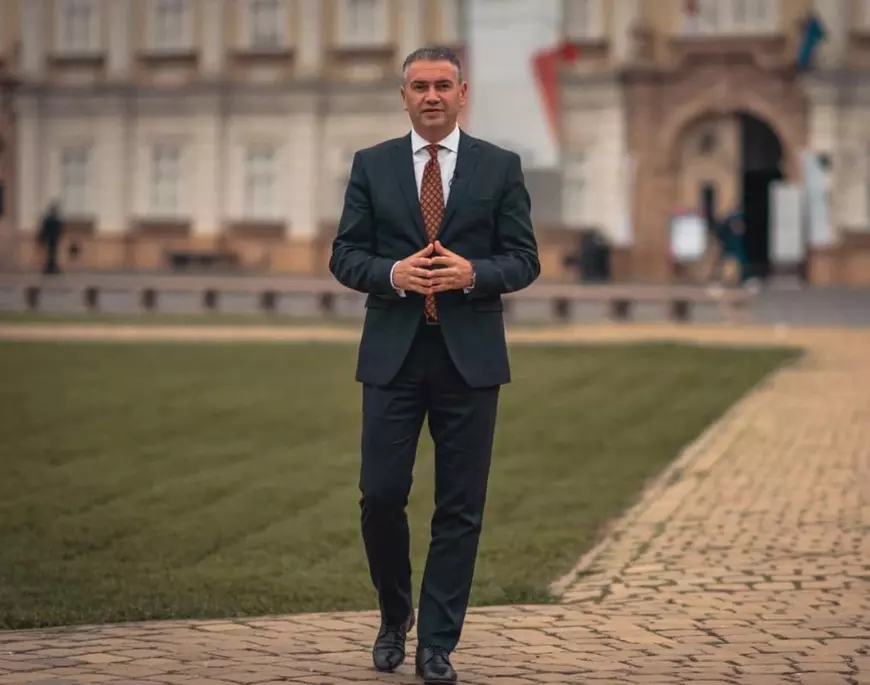 Noi voci furioase în PNL la adresa lui Bogdan Aurescu. „Nu mai are ce căuta în Guvern. A comis un gest mizerabil”. Surse: O parte dintre liberali, enervați de atitudinea arogantă a ministrului la ședințe