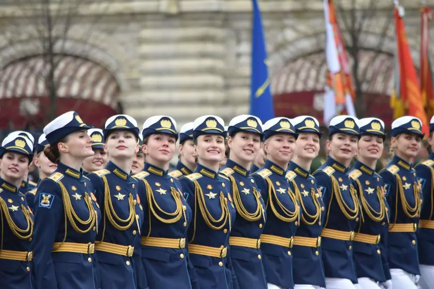O femeie soldat din armata rusă vorbește despre abuzurile camarazilor: „Mi-au spus clar că voi fi «soția de câmp» a comandantului”