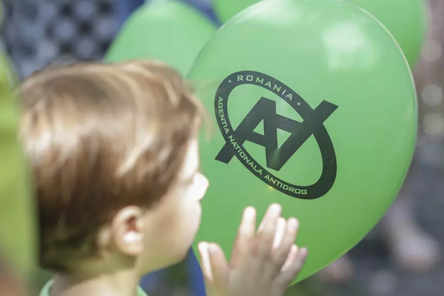 DOSARUL MEDUSA. Cât e frecvența consumului în școli și care e riscul ca elevii români să devină dependenți de droguri