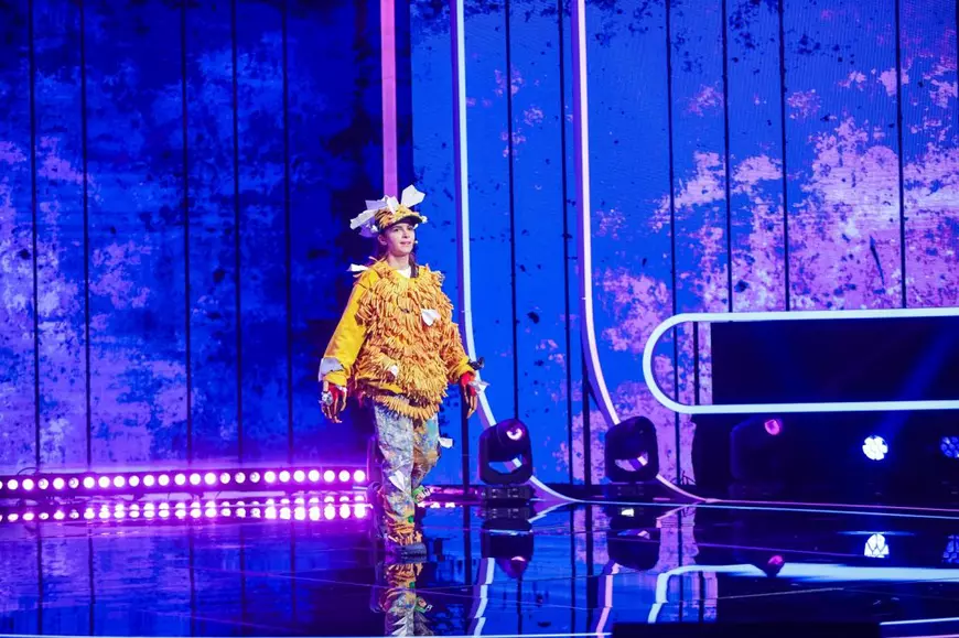 O tânără s-a prefăcut că face parte din stafful emisiunii „iUmor” și a aflat informații despre jurați, pe care le-a dezvăluit public. Reacția lui Cheloo