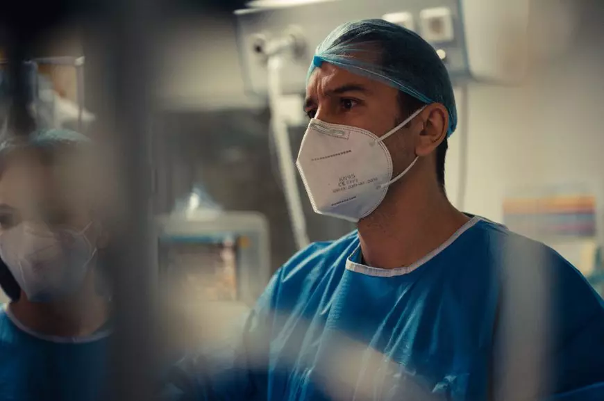 „Normalizarea durerii este un obicei perimat la care trebuie să renunțăm”. Medicii MedLife vorbesc despre diagnosticul și tratamentul corect al endometriozei