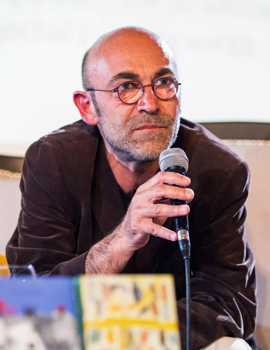 Îndemnul scriitorului Filip Florian la moartea lui Radu Cosașu: „Să citim câteva rânduri scrise de el. O să-l găsim chiar pe el, viu și nevătămat”