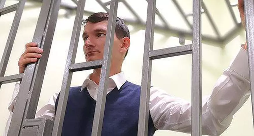 Nouă jurnaliști sunt încarcerați în Rusia „pentru că și-au făcut meseria”. Pedepse de la 6 până la 22 de ani de închisoare