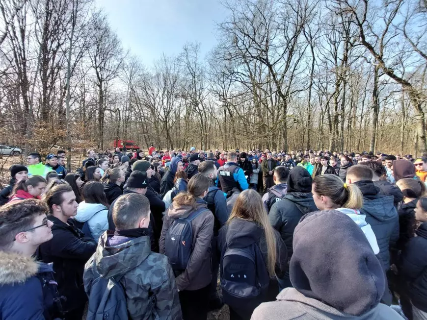 Pe urmele studentei dispărute de la Sibiu. În două luni, polițiștii n-au descoperit decât câteva obiecte într-o pădure și încă îi cercetează telefonul: „Probabil că la un moment dat o vom şi găsi”
