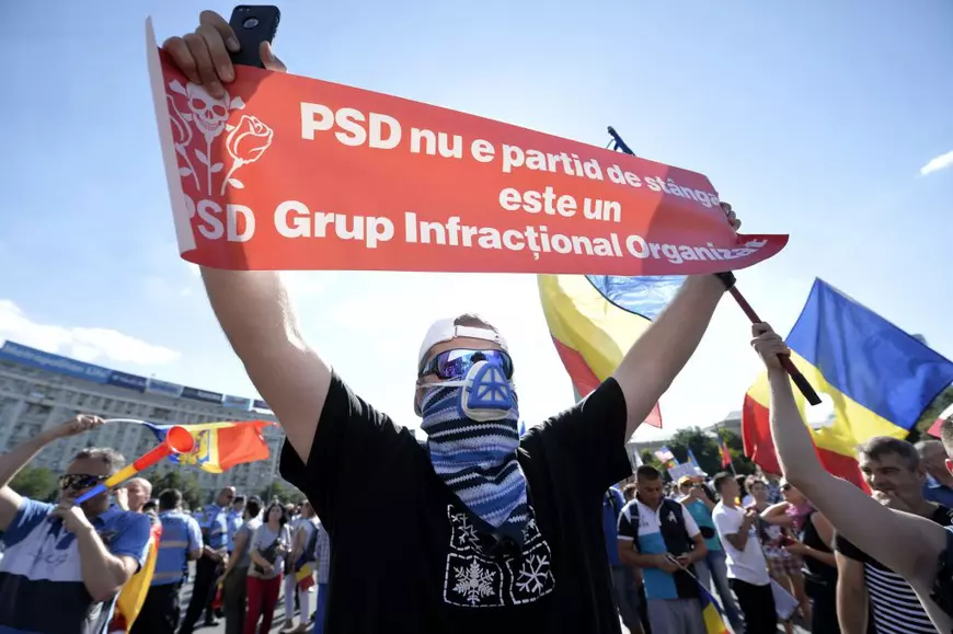 Avertisment dur despre posibilitatea românilor la o viață mai bună: „Partidul-stat PNL-PSD este sfârșitul oricărei democrații reale”