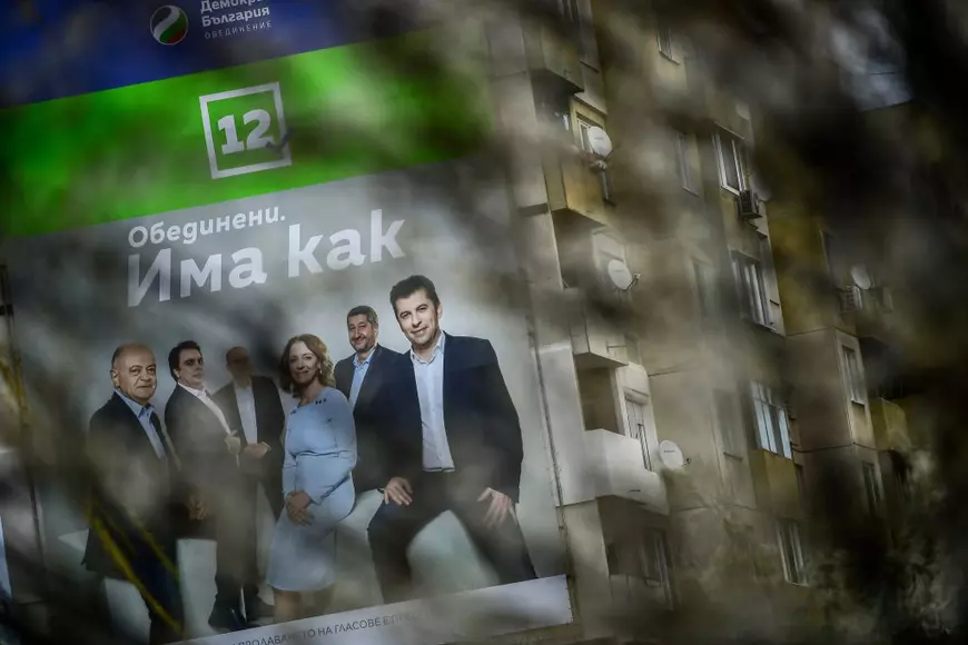 Rezultatele parțiale de după alegerile din Bulgaria arată o țară atât de polarizată că va fi dificil de făcut orice guvern