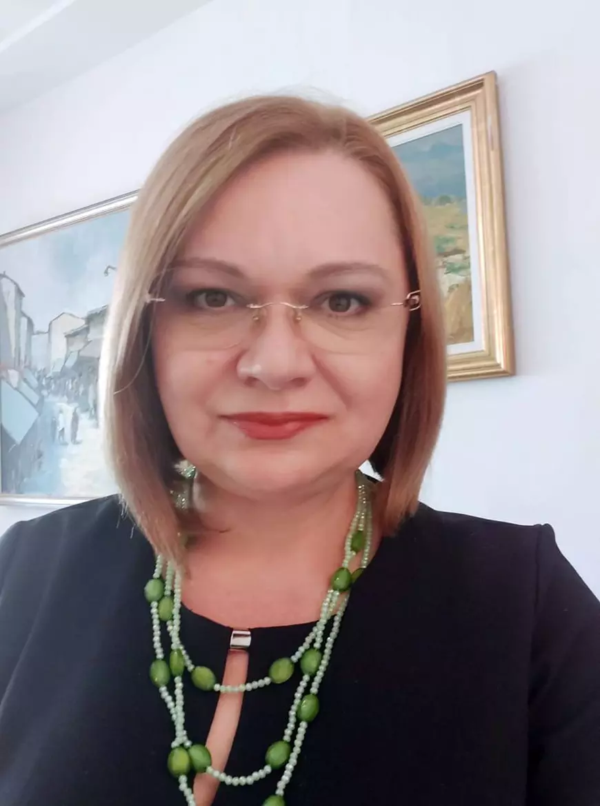 Un psiholog a analizat postura elevului din Capitală care și-a atacat profesoara cu un cuțit: „Stătea drept, părea mândru”