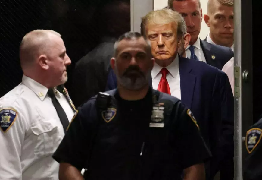 Imaginile unei zile istorice: inculparea fostului președinte Donald Trump, în fața unei Americi uluite