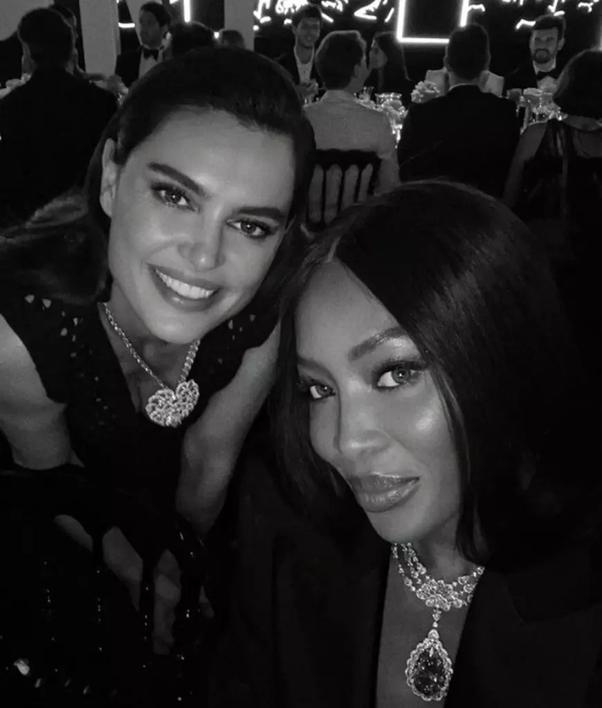 Catrinel Marlon, lecție de eleganță la Cannes 2023. Cum a apărut pe covorul roșu și la o petrecere alături de Naomi Campbell