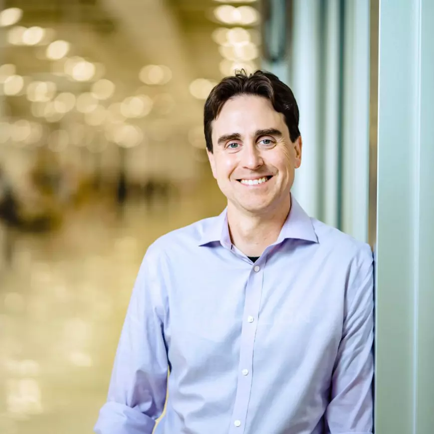 Miliardarii din tehnologie, companiile petroliere și fondurile suverane pariază pe fuziunea nucleară, „Sfântul Graal al afacerilor”