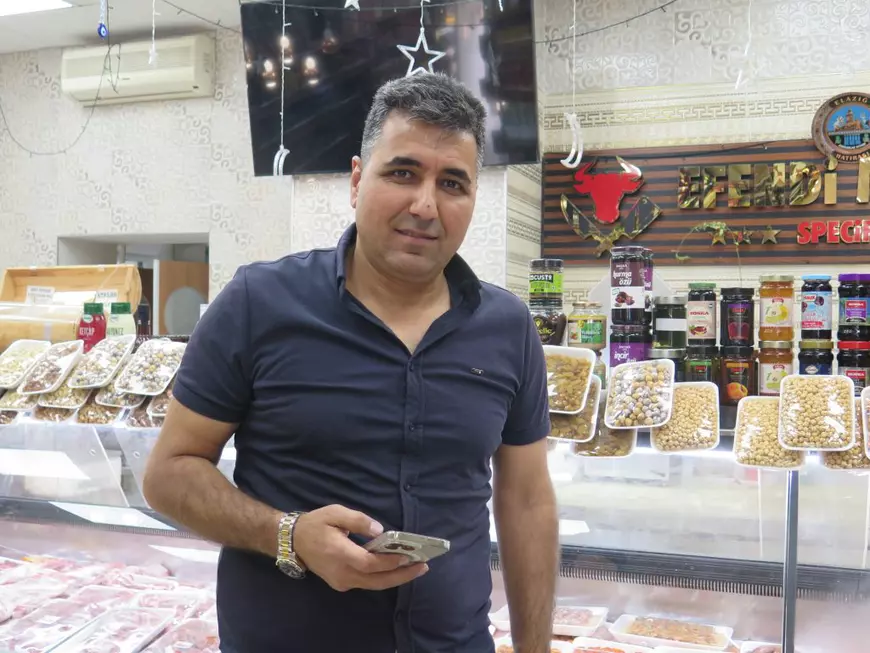 REPORTAJ. „Turcul pleacă în Europa, se bucură de democrație, dar spune că e mai bine dincolo”. Al doilea tur de alegeri, prin ochii „micului Istanbul” din București