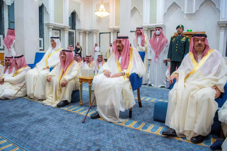 Claustrofobie, singurătate și plictiseală gravă. Cum arată, de fapt, viața pentru un european în raiul petrodolarilor arabi, acolo unde trei români celebri câștigă milioane pe an 