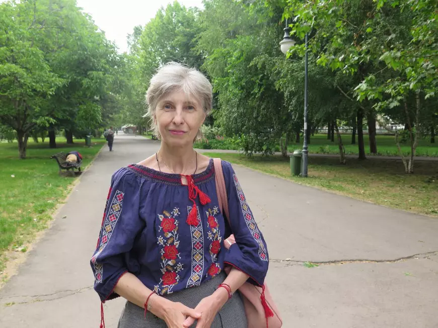 Mai știți ce fac profesorii voștri? „Cumpăr cărţi pe caiet”. Cum arată viaţa celor care azi ne învață copiii