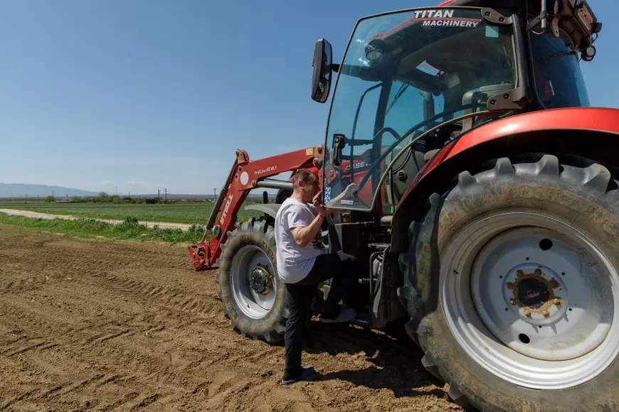 REPORTAJ. Care este noul pol al secetei din România unde zeci de fermieri se declară în faliment. Declarațiile oamenilor din generația nouă de agricultori 