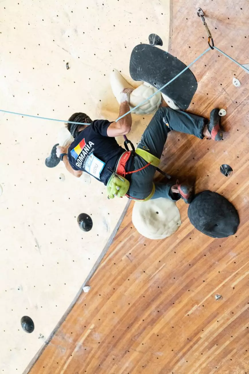 Aur pentru România la Cupa Mondială de Paraclimbing pentru cinci tineri cu deficiențe de vedere: „Mă bucur că am auzit din nou imnul României în America”