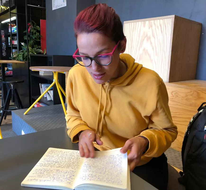 PORTRET. O poveste despre perseverență și încredere. Tânăra care s-a întors ca educatoare în centrul de plasament în care a crescut. „Vreau să le transmit copiilor că nu este vina lor”