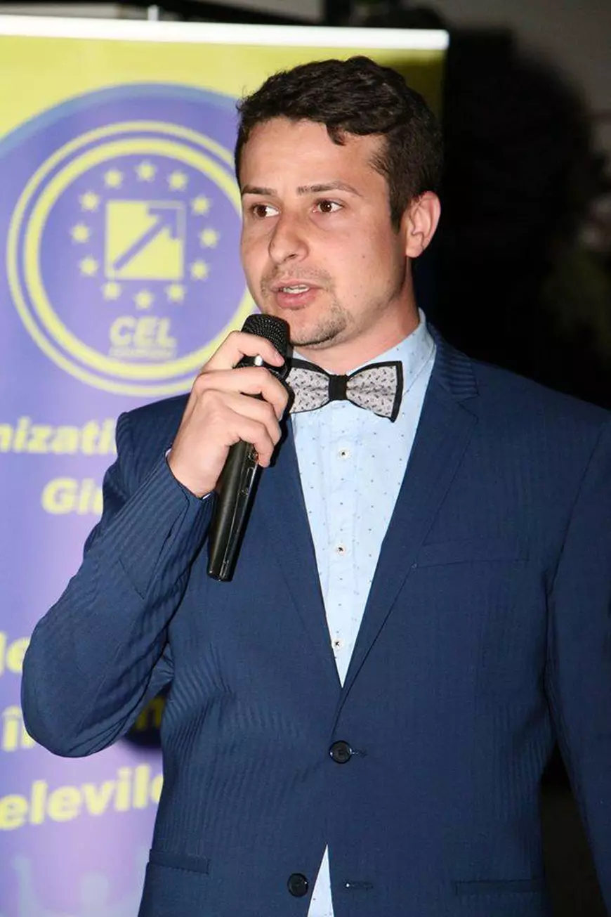 INVESTIGAȚIE. În plină nemulțumire socială, facturile arată cum statul cheltuiește 100.000 de euro pe palmieri și ghivece de la o firmă de partid