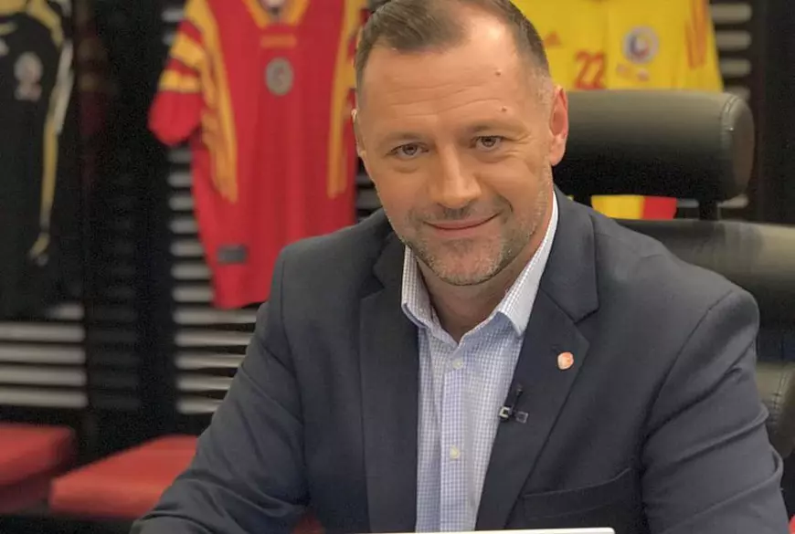 EXCLUSIV. Înregistrarea video cu momentul în care jurnalistul sportiv Marian Olaianos o agresează fizic, în incinta TVR, pe colega sa Nadine Vlădescu