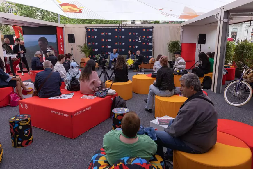 CORESPONDENȚĂ DE LA TIFF: „Ne permitem cu persoane cu boli mintale ceea ce nu ne permitem cu oameni care au cancer, pentru că primele nu se pot apăra”