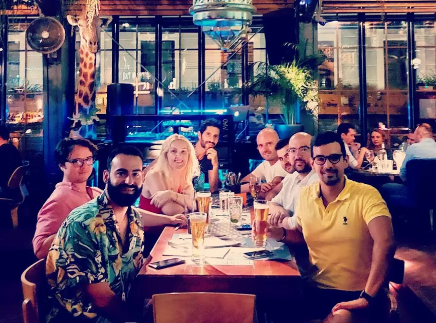 „Să conduc în București a fost înfricoșător”. După ce au locuit în peste 40 de țări, două nomade digitale povestesc experiența din România