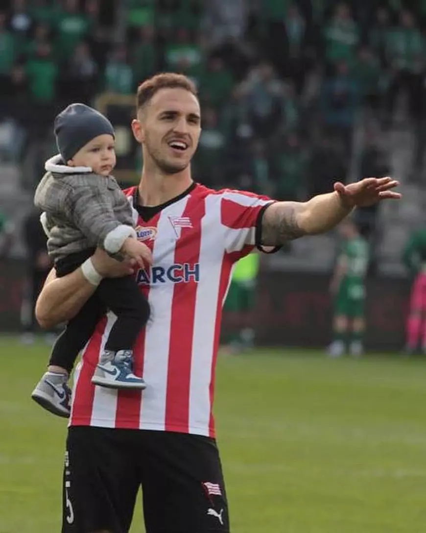 REPORTAJ. „La noi te duci la magazin și nu știi pe ce ai dat 300 de lei. Aici umpli coșul de banii ăștia”. Mutat de șapte ani în Polonia, un român cunoscut explică de ce nu ar vrea să mai revină acasă