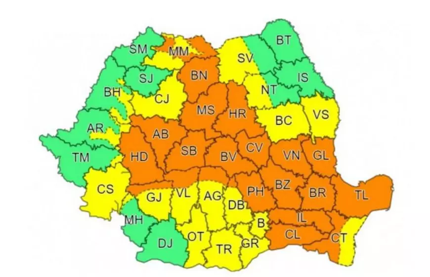 Cod galben și cod portocaliu de ploi și vijelii pentru trei sferturi din țară. Vreme instabilă și în București