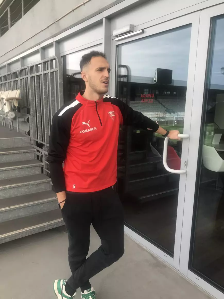 REPORTAJ. „La noi te duci la magazin și nu știi pe ce ai dat 300 de lei. Aici umpli coșul de banii ăștia”. Mutat de șapte ani în Polonia, un român cunoscut explică de ce nu ar vrea să mai revină acasă