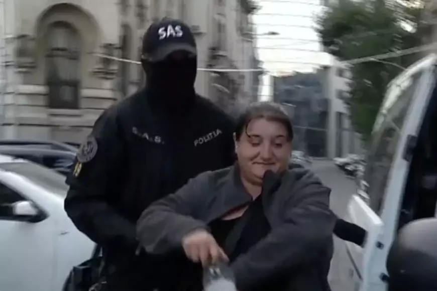 Filmul crimei din sectorul 4. Bărbatul căutat pentru crimă i-a mărturisit mamei sale că a omorât-o pe fetiţa de 12 ani