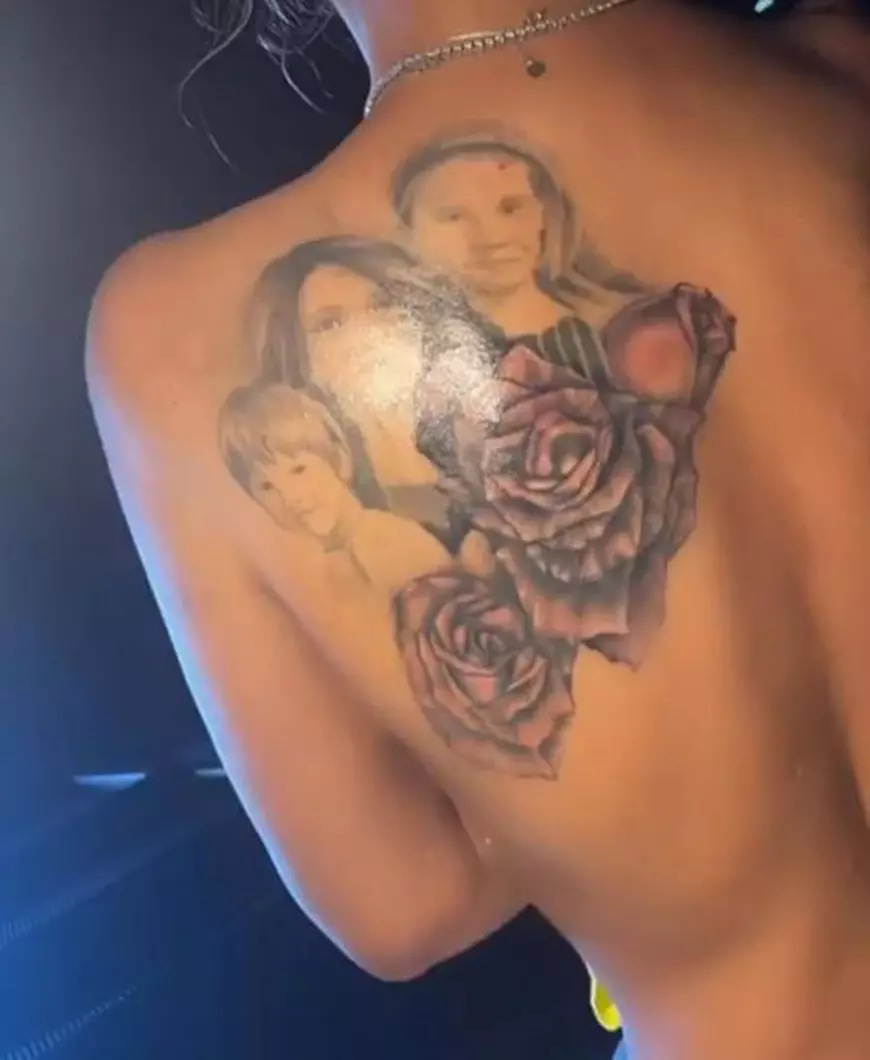 Ce semnifică cei trei trandafiri pe care Anamaria Prodan i-a tatuat pe spate în locul chipului fostului soț, Laurențiu Reghecampf