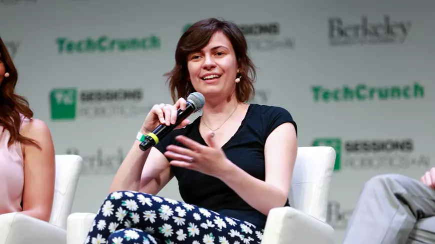 EXCLUSIV. Exemplul de muncă al româncei Anca Drăgan, profesoară de robotică în orașul unde circulă sute de mașini fără șofer. Anca ajută vehiculele autonome să se coordoneze cu oamenii 